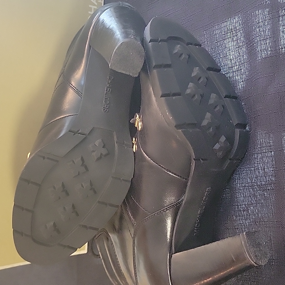 Booties Mk - image 3